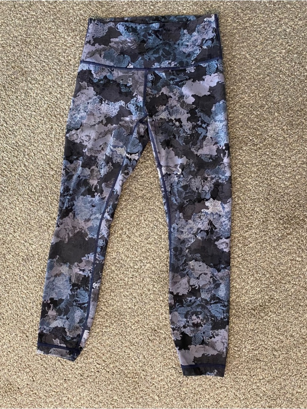 Lululemon Women's High-Rise Gray Blue Black Pattern Leggings Ankle 24 X 24 EUC